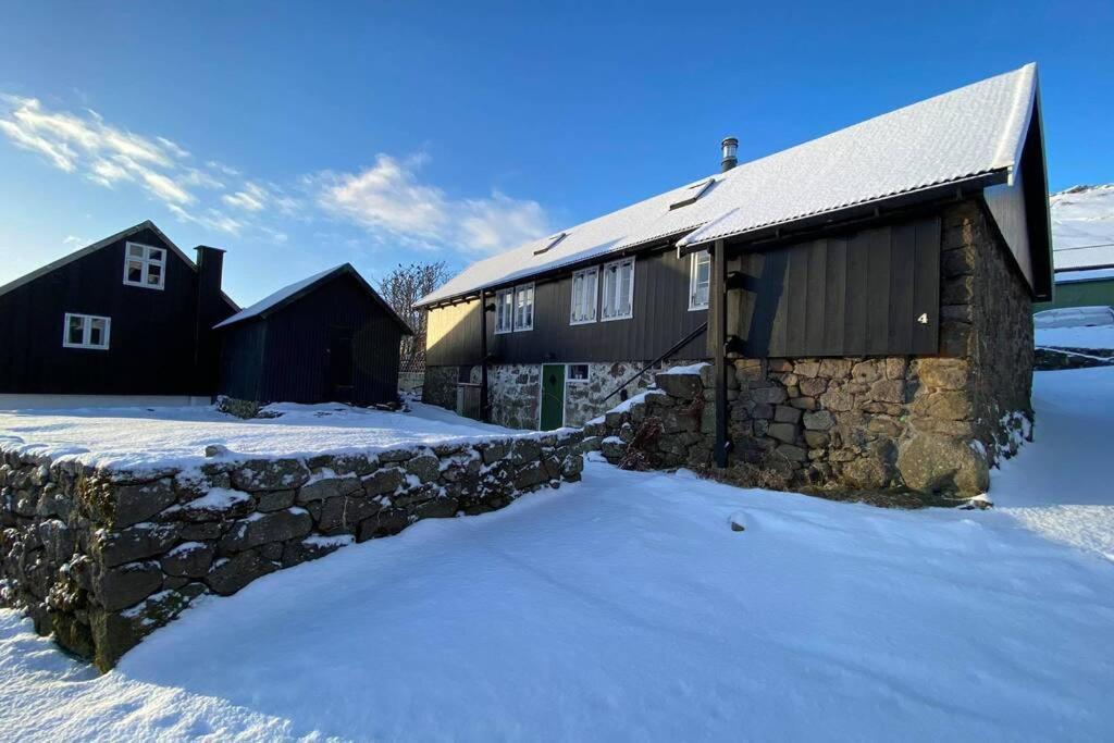 Charming And Authentic Heritage Retreat In Kvivik - Right Next To The River Luaran gambar