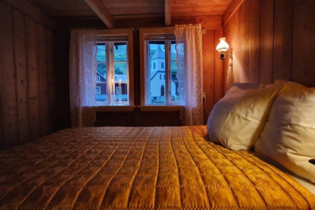 Charming And Authentic Heritage Retreat In Kvivik - Right Next To The River Luaran gambar